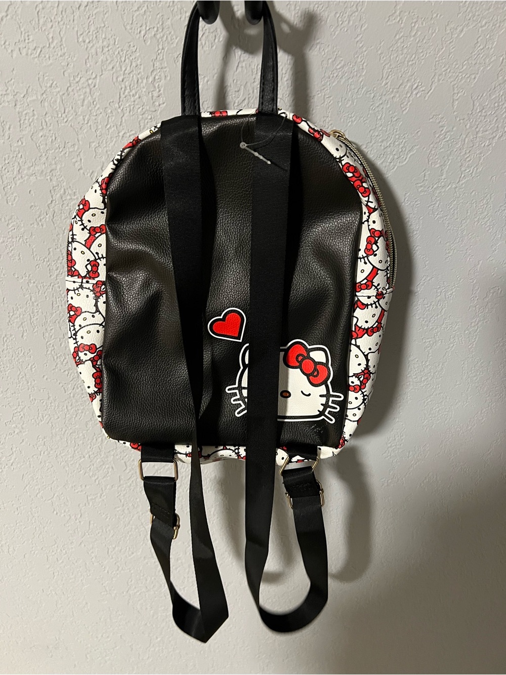 Hello Kitty White & Red Patterned Mini Backpack - Picture 3 of 3